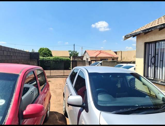 2 BEDROOM HOUSE FOR SALE IN PALM SPRINGS